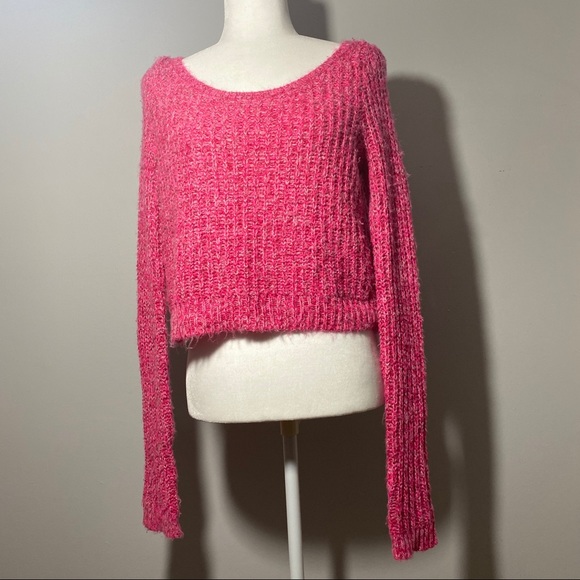 Abercrombie & Fitch Sweaters - Abercrombie&Fitch Fluffy Crocheted Cropped Sweater